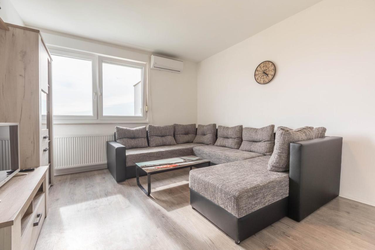 Cosy Apartment Hugo Osijek Bagian luar foto