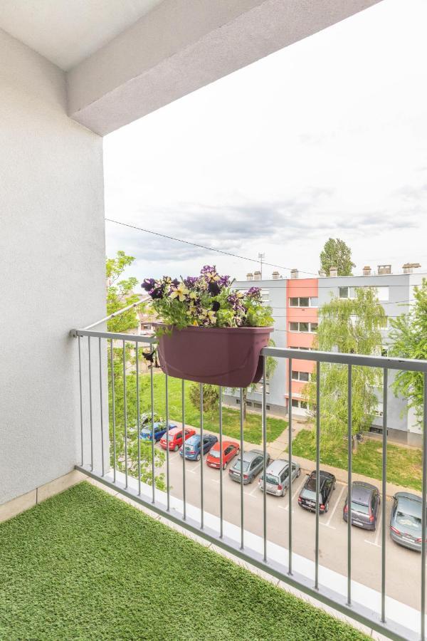Cosy Apartment Hugo Osijek Bagian luar foto