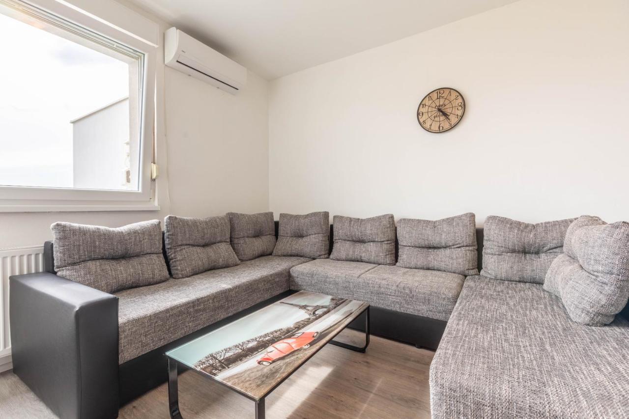 Cosy Apartment Hugo Osijek Bagian luar foto